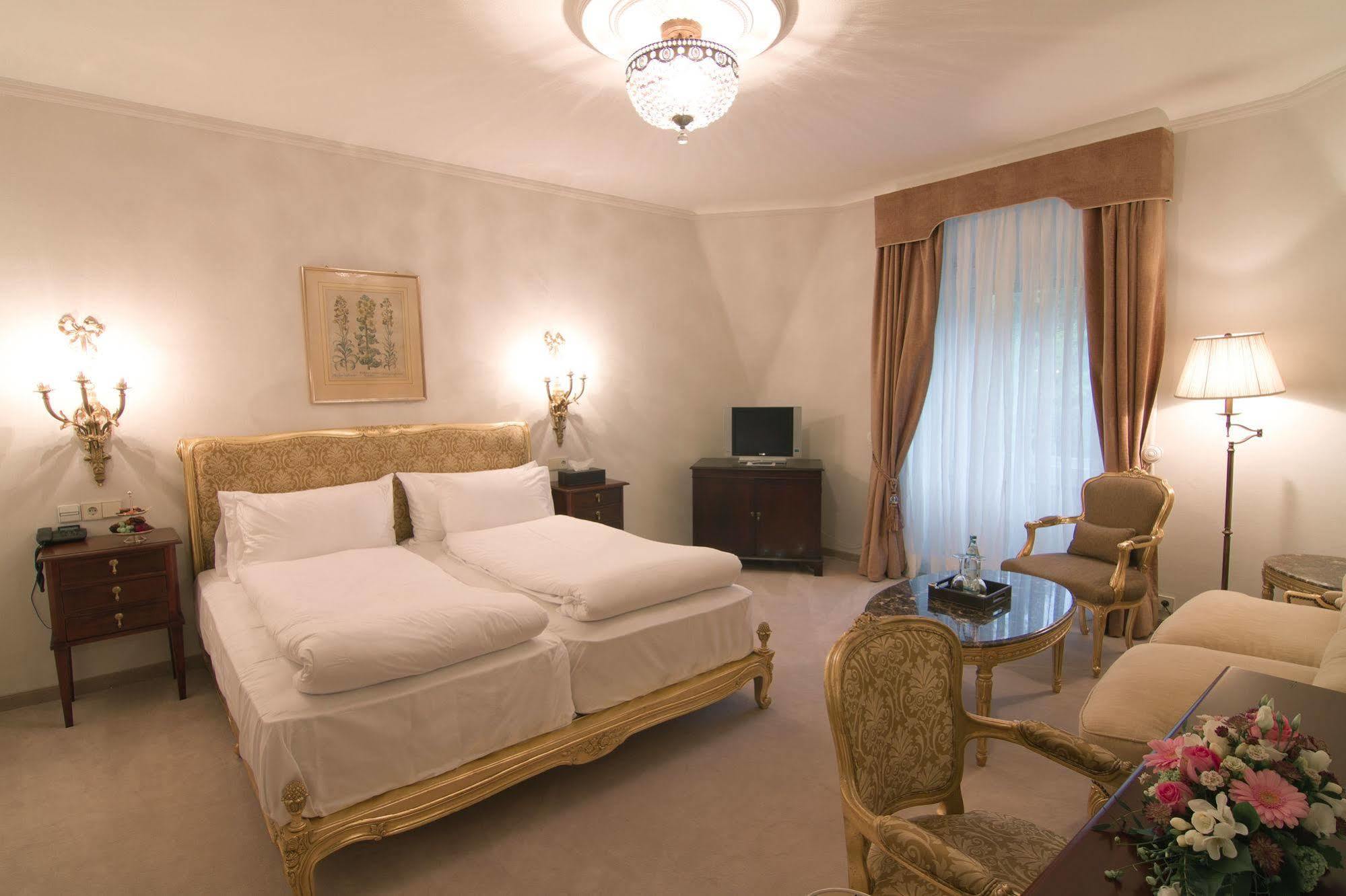 Hotel Romerbad Баденвайлер Экстерьер фото